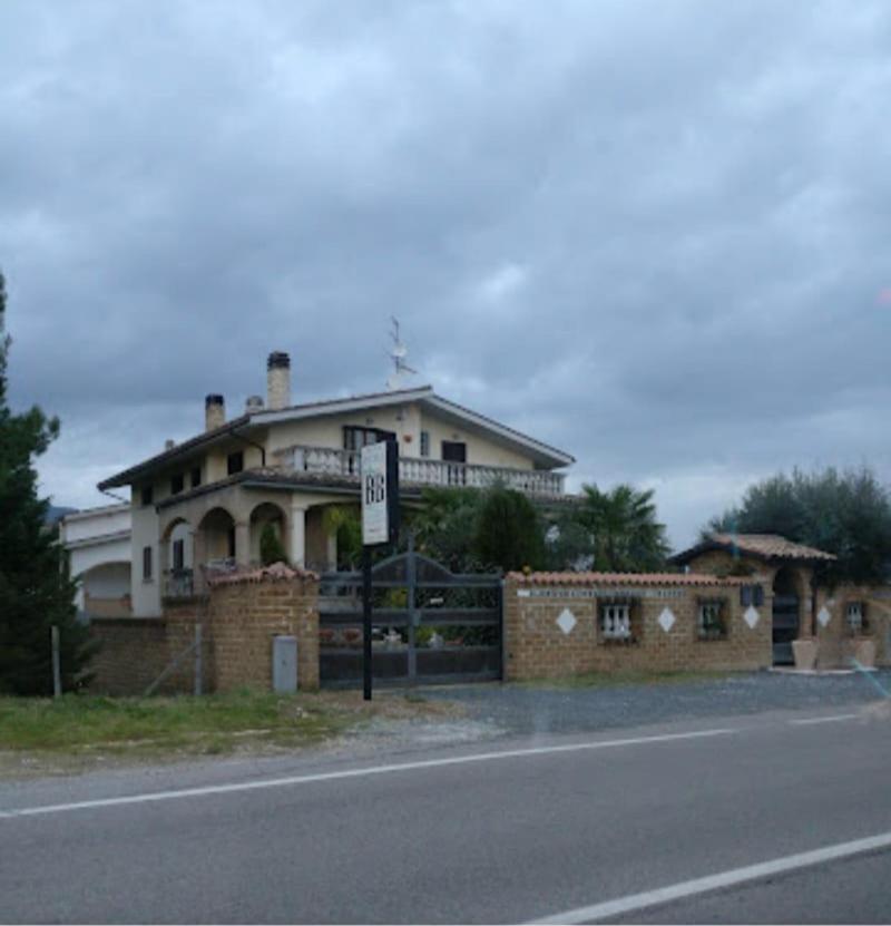 Novadomus Otel Corfinio Dış mekan fotoğraf