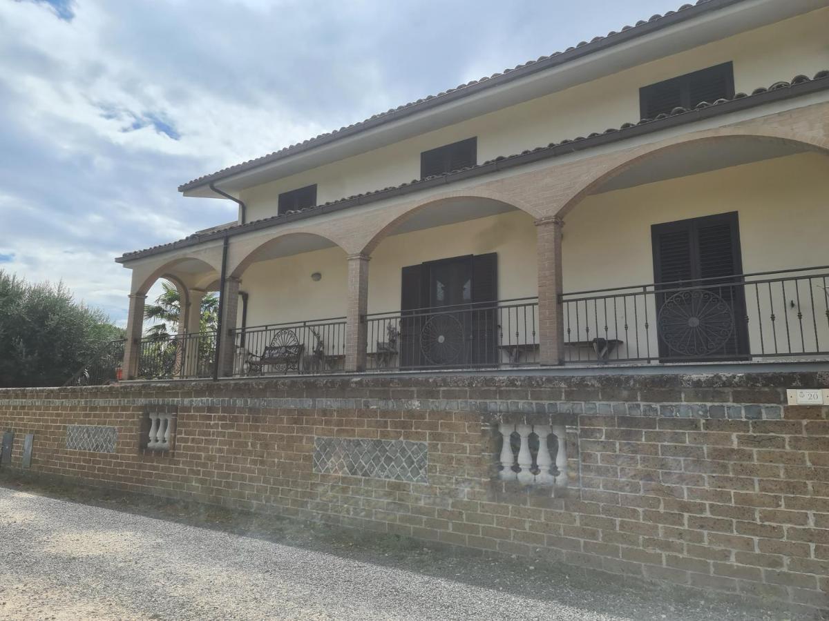 Novadomus Otel Corfinio Dış mekan fotoğraf